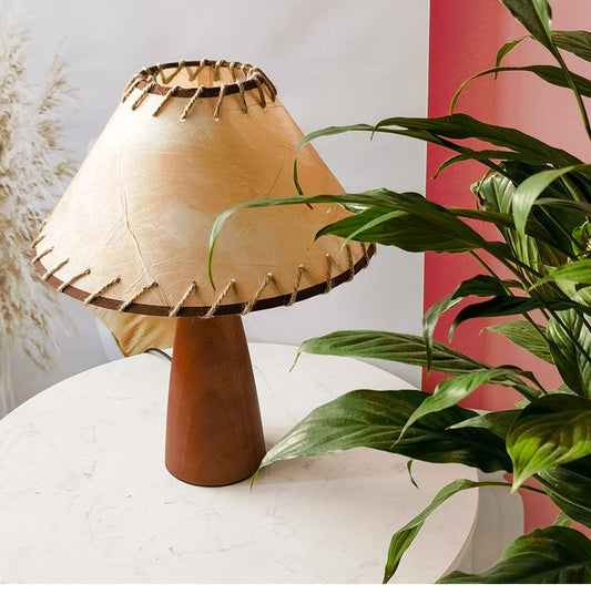 VintageCraft | Autentisk Træbase Bordlampe