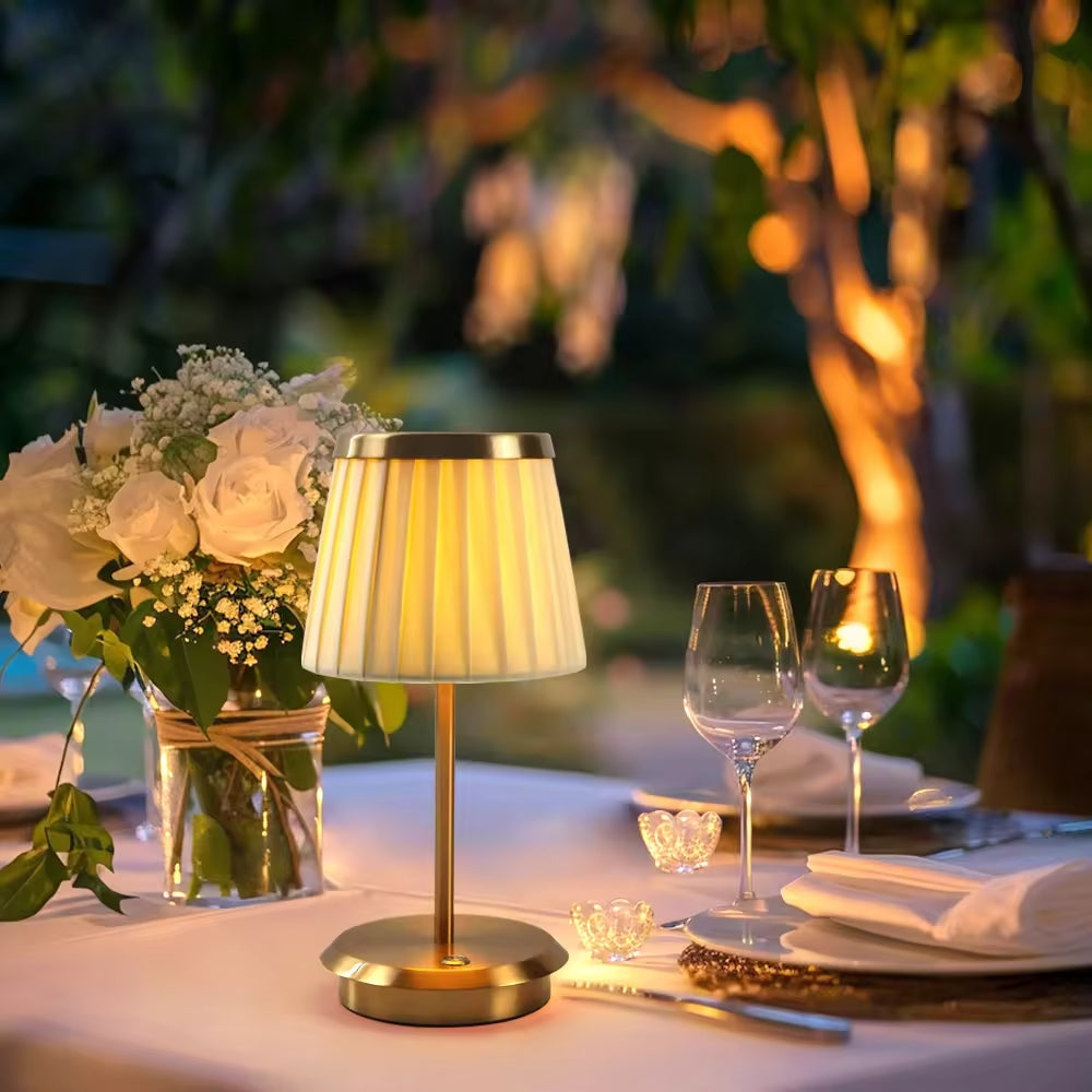 VintageGlow | Elegant Plisseret Lampe