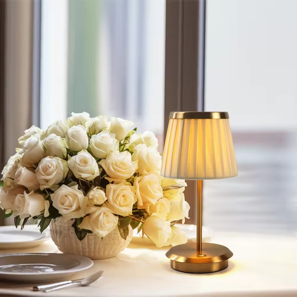 VintageGlow | Elegant Plisseret Lampe