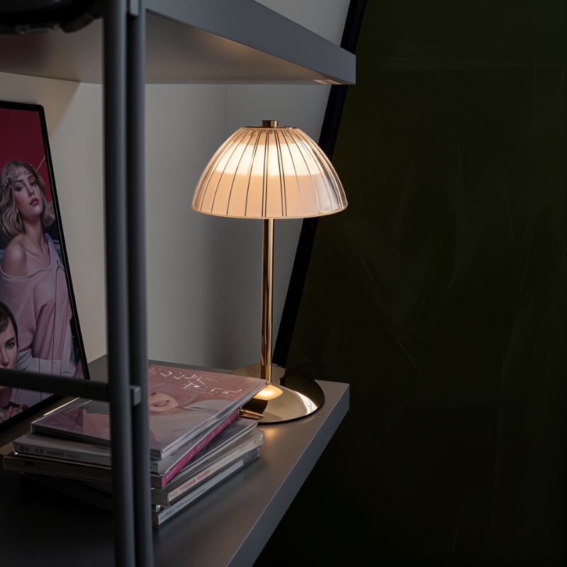 VivaLume | Klassisk Guld Bordlampe