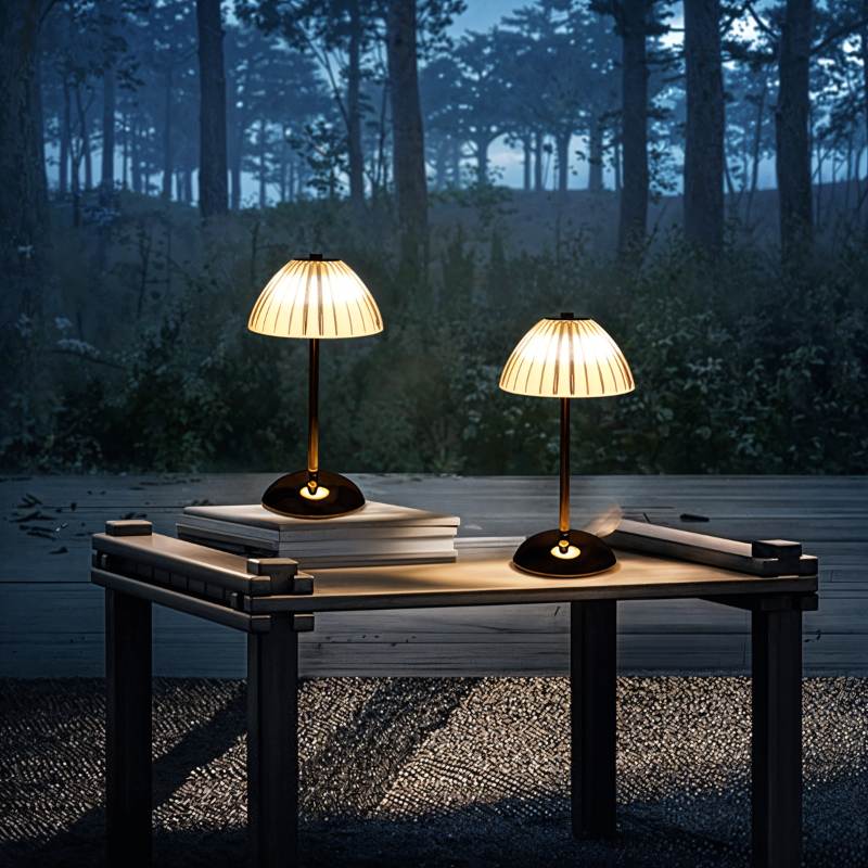 VivaLume | Klassisk Guld Bordlampe
