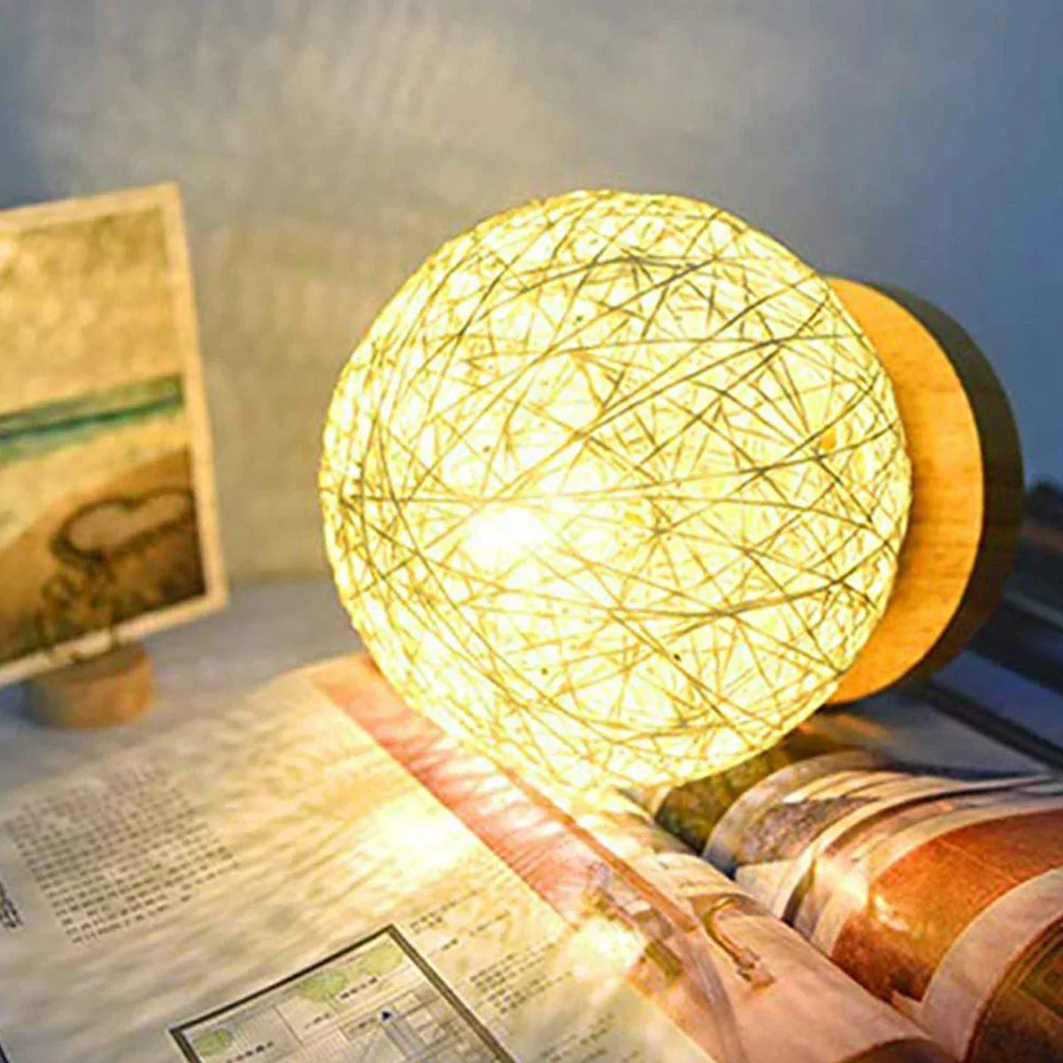 WovenLight | Naturlig Rattan Bordlampe