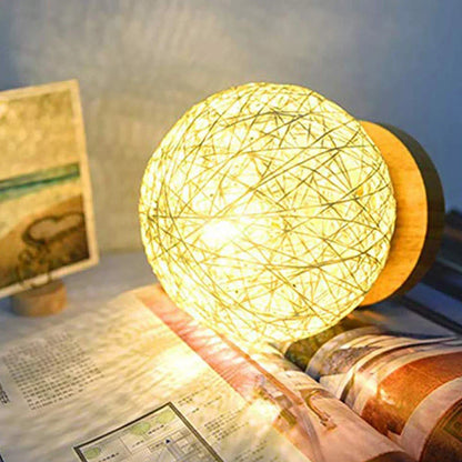 WovenLight | Naturlig Rattan Bordlampe