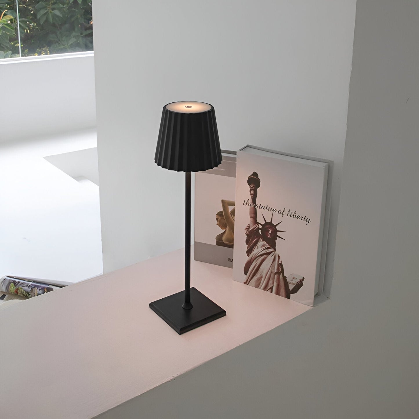 ZigzagGlow | Touch Control & Trådløs Bordlampe