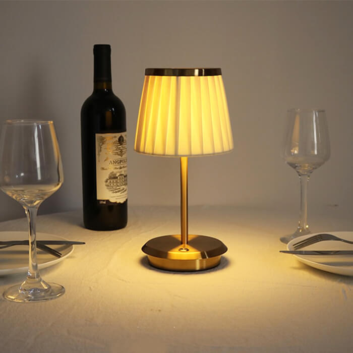 GoldLoom | Klassisk Bordlampe