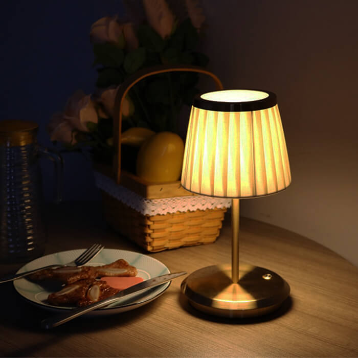 GoldLoom | Klassisk Bordlampe